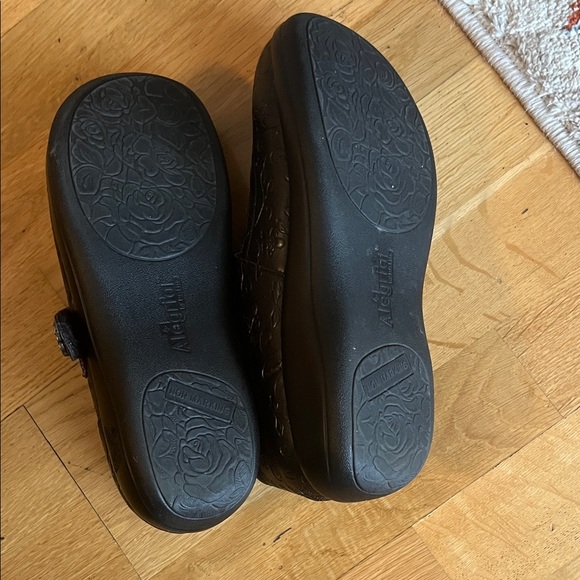 Alegria Floral Embossed Black Dress Shoes - Picture 5 of 5